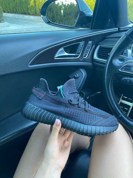 Мужские кроссовки Adidas Yeezy Boost 350 V2 Black Premium. 40-46