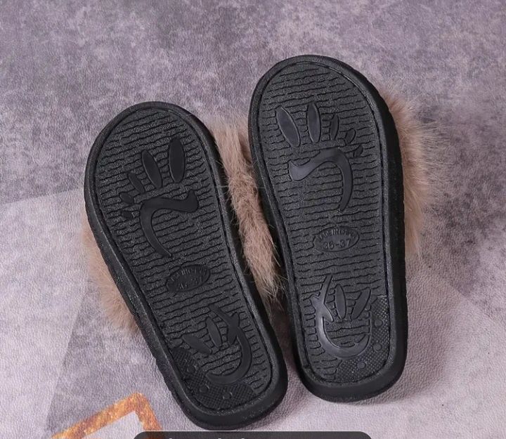 Klapki z puszkiem  r. 37