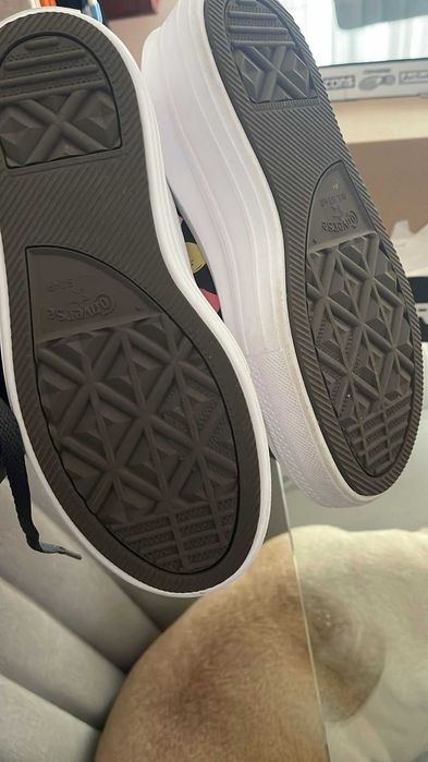 Ténis Converse em lona novas
