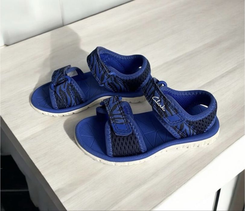 босоніжки, сандалі clarks для малюка 22 розміру