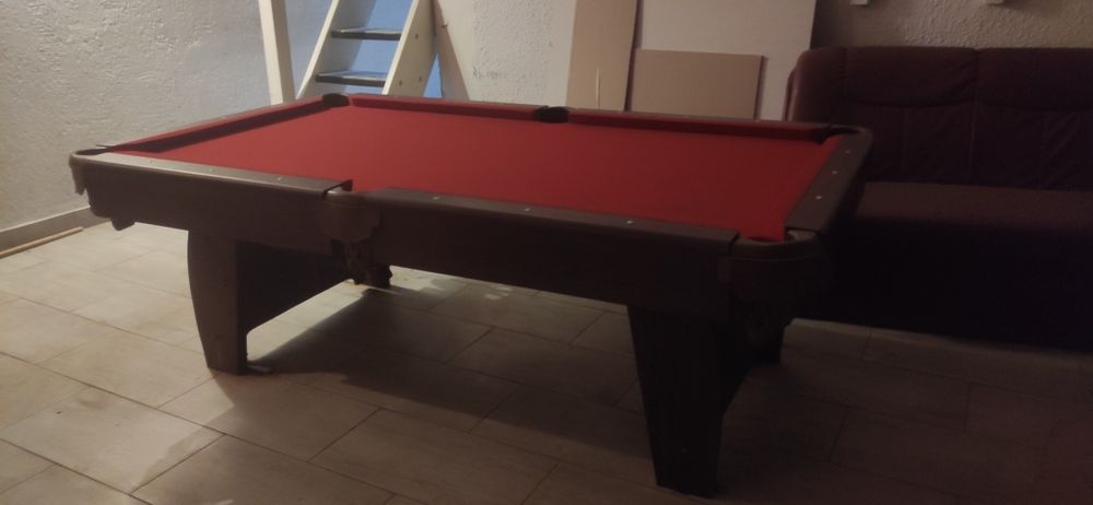Stół bilardowy .