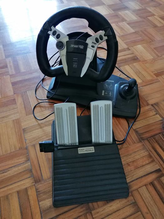 Volante e pedais para playstation, 15 euros
