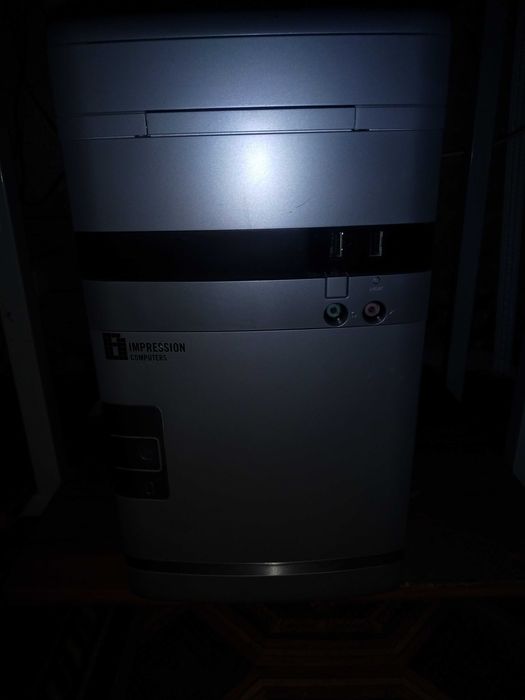 Продам десяти ядерний комп'ютер з монітором, клавіатурою, мишкою і др.