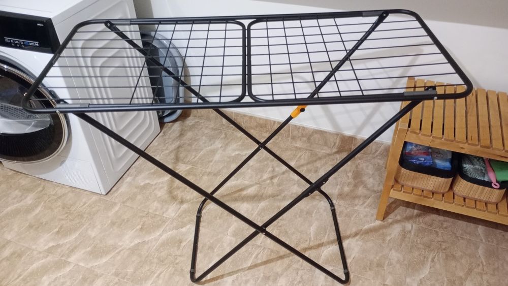 Suszarka na pranie czarna