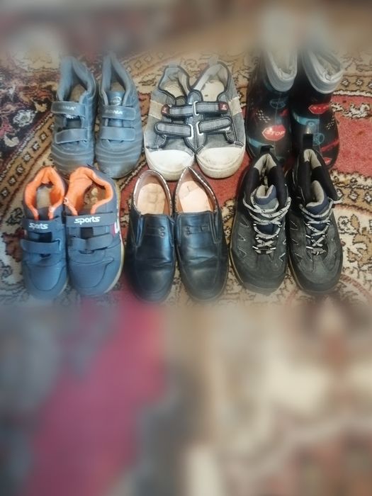 Продам  пакет взуття на хлопчика розміри 34-36