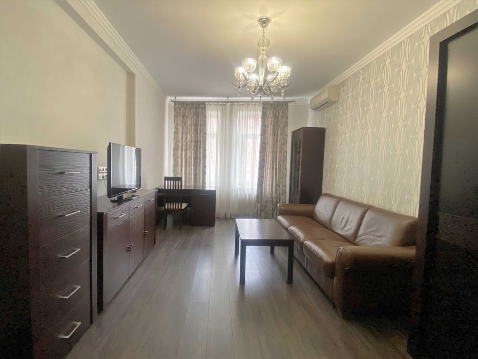 Здам в оренду двокімнатну квартиру  по вул. Є. Коновальця, 36-В