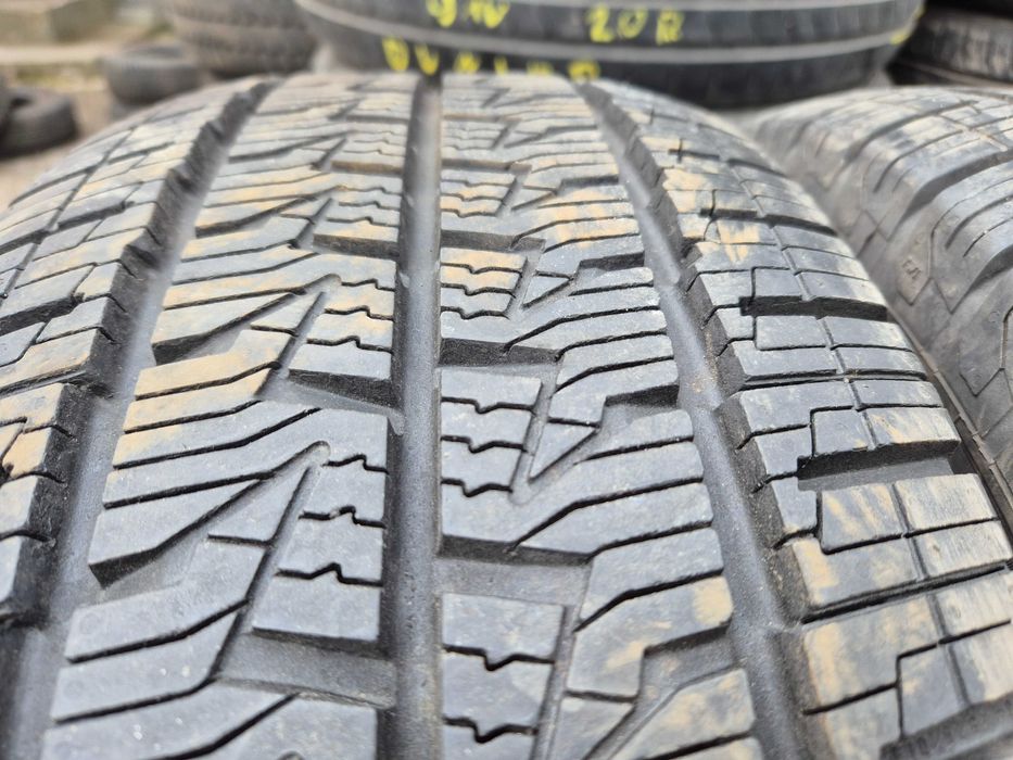 Continental VanContact 4Season 235/65r16c 121/119R N4729