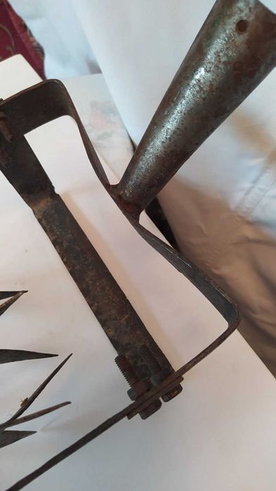 Ручной рыхлитель земли