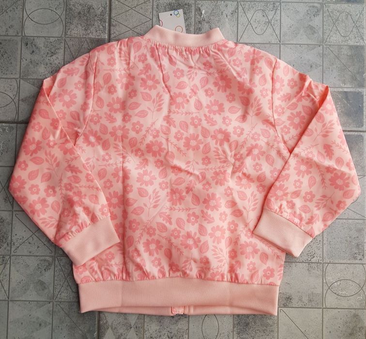 Вітрівка для дівчинки 110 розміру