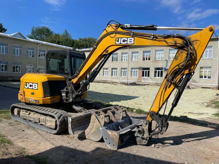 Послуги екскаватора, міні-екскаватора, гідромолот, ямобур, самоскид.