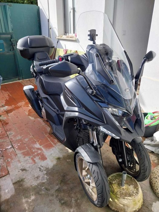 Kymco CV3 550cc Preto + Capacete