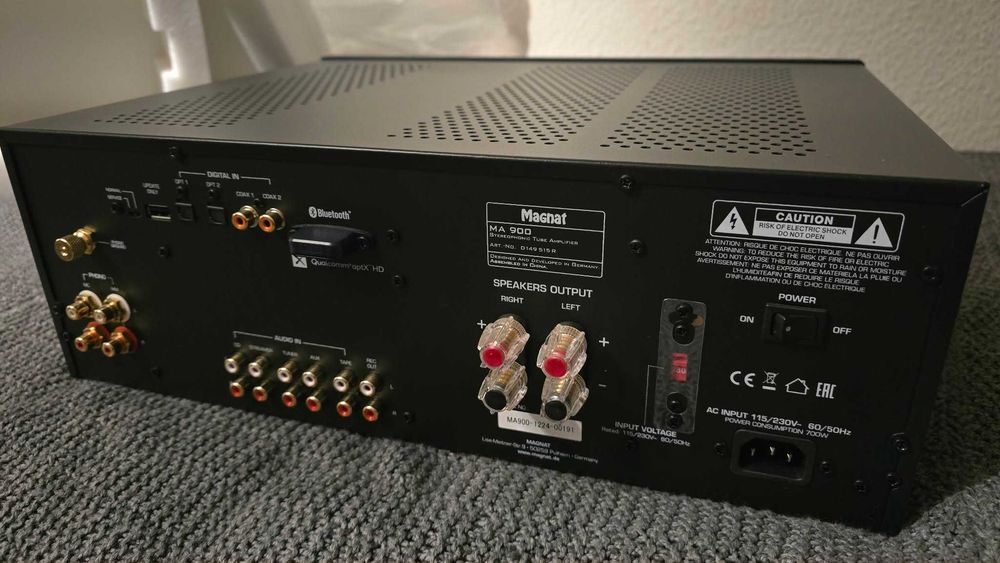 Zestaw stereo: wzmacniacz Magnat MA900 + bluesound Node Nano + kable Oehlbach NF 214 Master (2x1,0 m)
