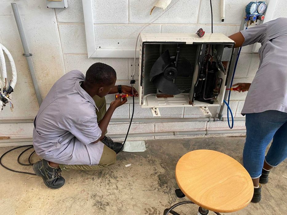 Eletricista e Climatização Rifregeração