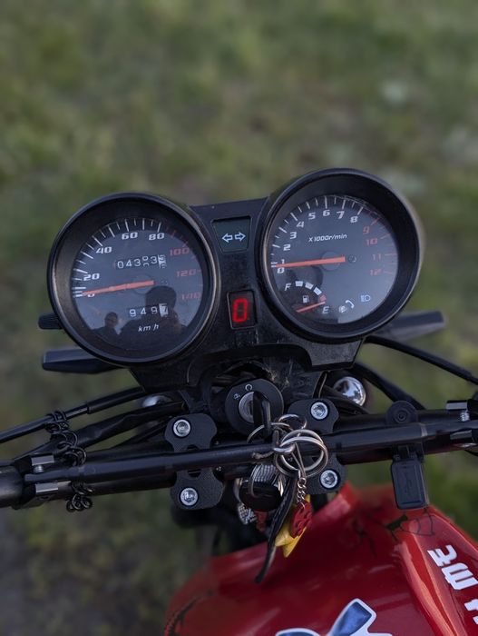 Продам мотоцикл Spark sp125c 2-am