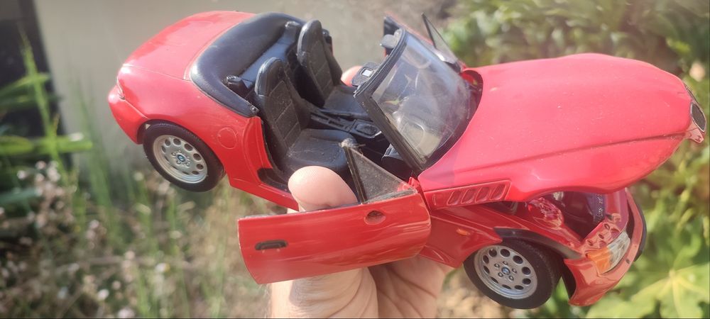 Miniatura BMW Z3 Roadster 1/18 – Rara UT Models (Coleção Diecast)