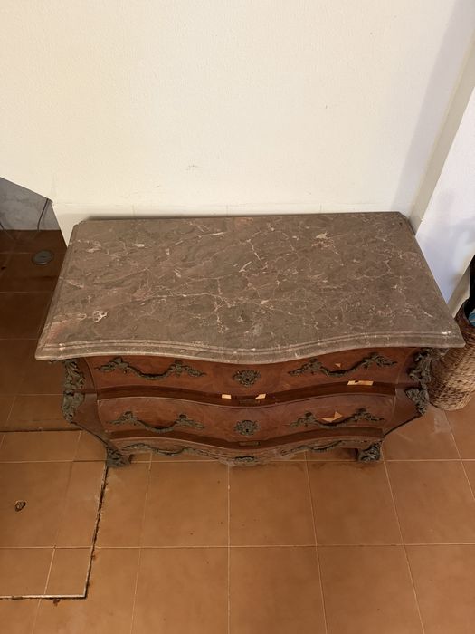Movel antigo para restaurar