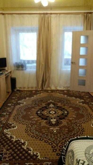 Продається затишна 1-кімнатна квартира на вул. Розумовській