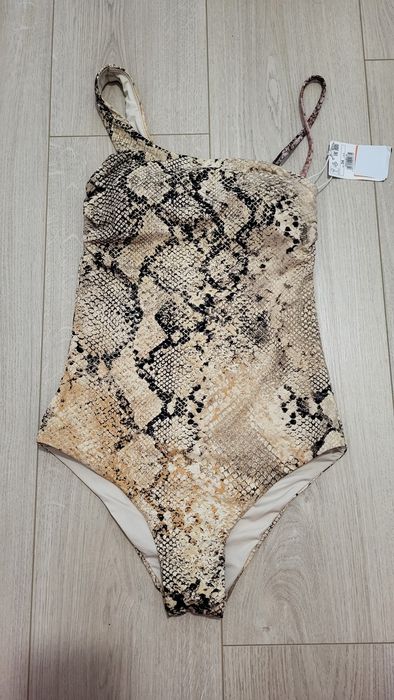 Суцільний купальник RESERVED
