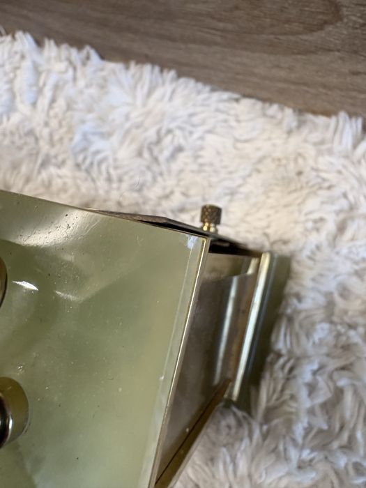 zegar kominkowy z mosiądzu i zielonego kamienia