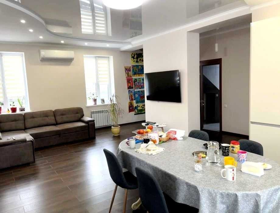 Продам новый дом с ремонтом на 6 сотках, Червоный Хутор