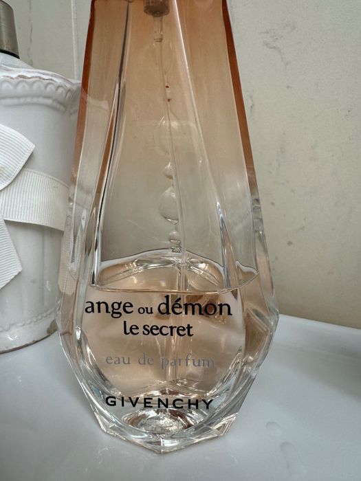 GIVENCHY
Ange ou Démon Le Secret
woda perfumowana dla kobiet