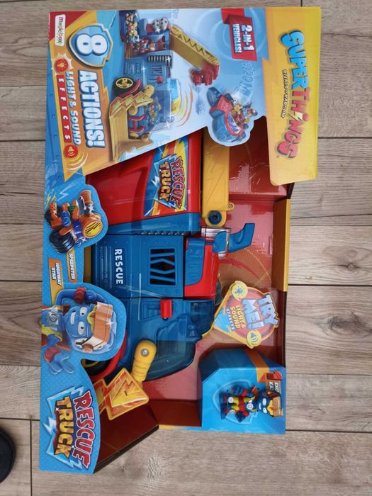super things RESCUE TRUCK AUTO CIĘŻARÓWKA  FIGURKA  zings superthings