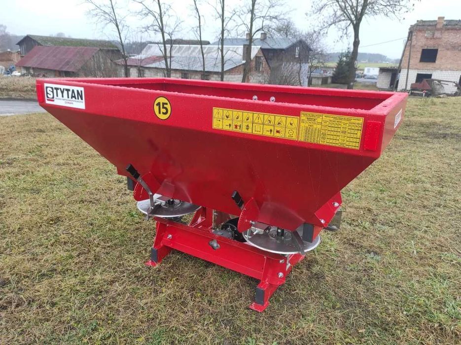 Rozsiewacz nawozów do nawozu Strumyk Promar