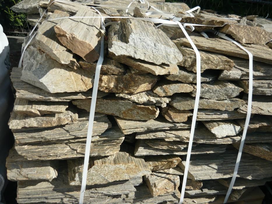 Kamień murowy gnejsowy pasiasty, płytka laminowana łupana nieregularna