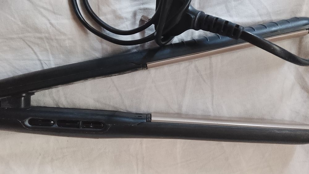 Prostownica do włosów firmy REMINGTON