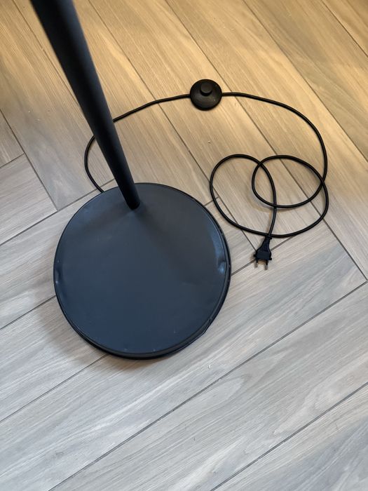 Lampa podłogowa HEKTAR