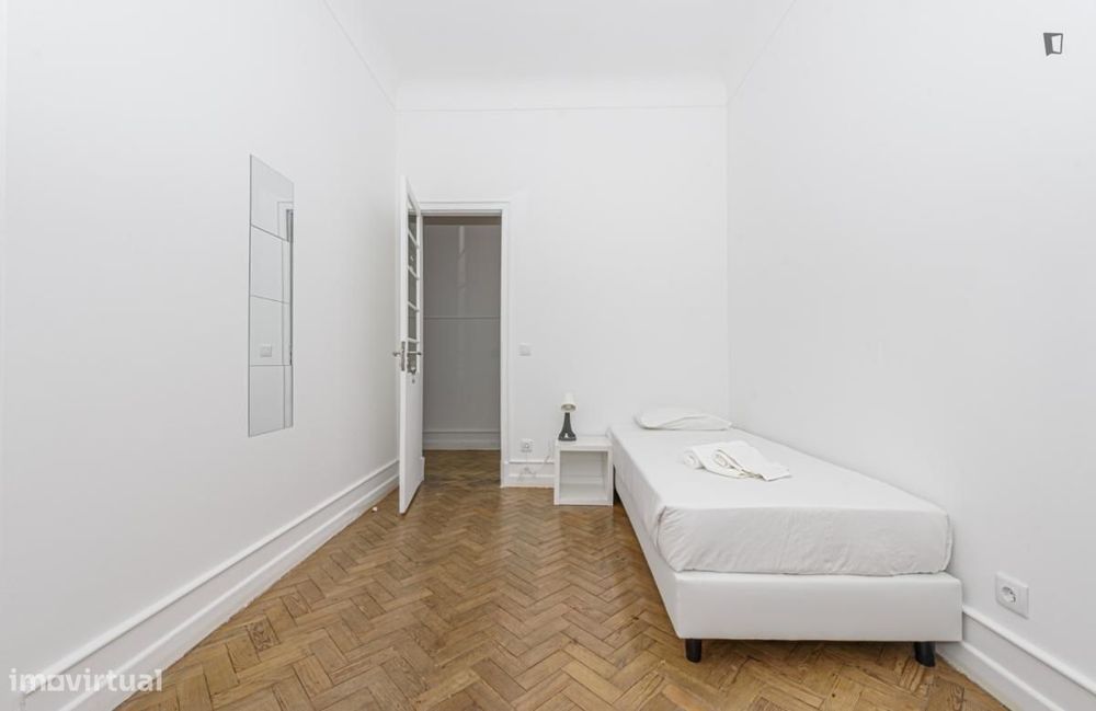 Quarto - localizado em Lapa Lisbon