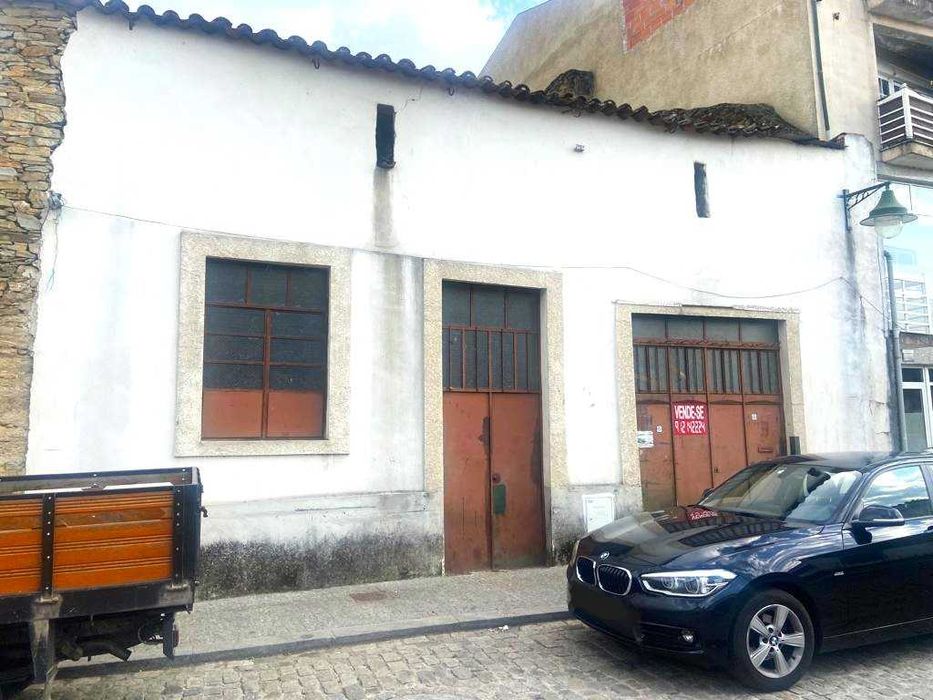 Imóvel para reconstrução no centro de Mirandela