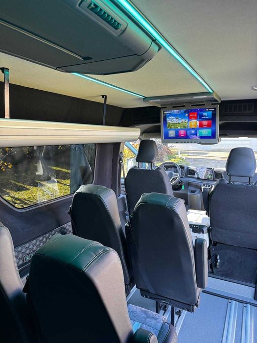 Wynajem BUS - VIP - Renault Master - 9 osób - WEBASTO - KLIMATYZACJA