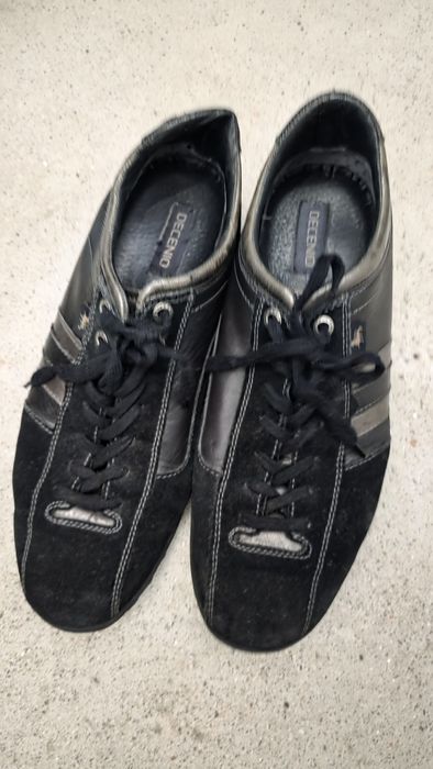 Sapatos decenio usados