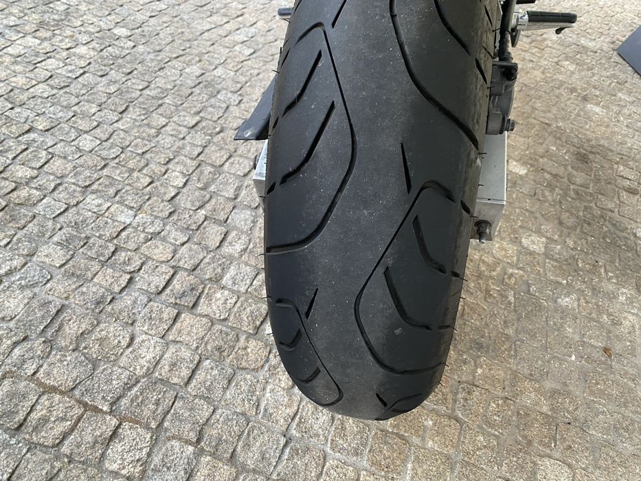 YAMAHA FZ6N 600 2005 — 98CV — 81.914 KM — €2.900NEGOCIÁVEL