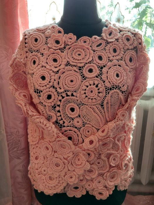 Ексклюзивний виріб у техніці ірландського мережива