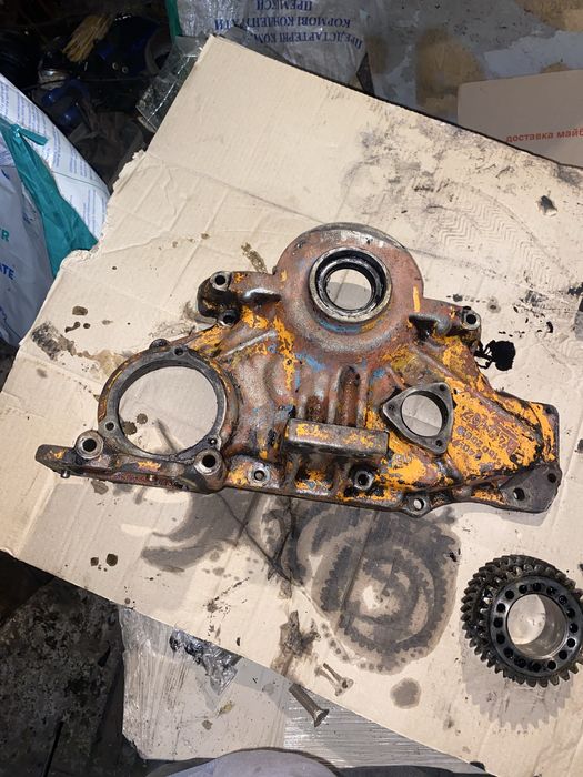 Пропоную увазі шестерні та передню кришку до мтз під двигун д 240-45