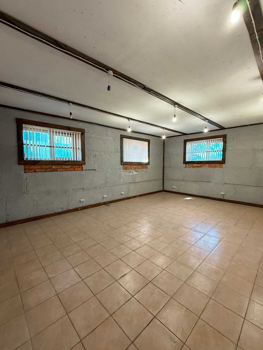 Комерція Буча великий цоколь ЖК "Паркова Оселя" поряд Бучанський Парк