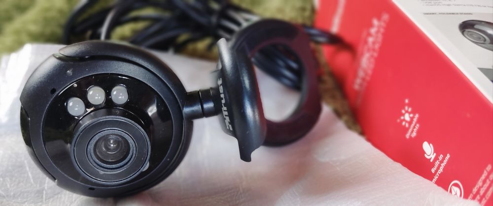 Webcam Trust com Leds Como Nova64584971494531121