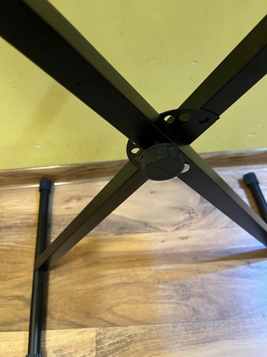 Продам синтезатор