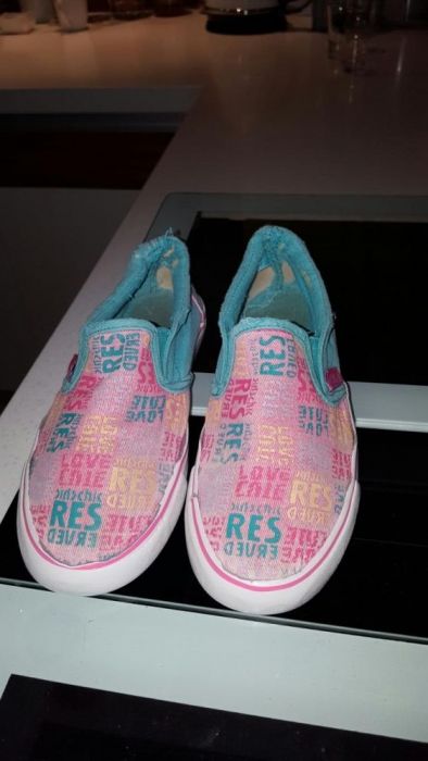 Buty Reserved 32