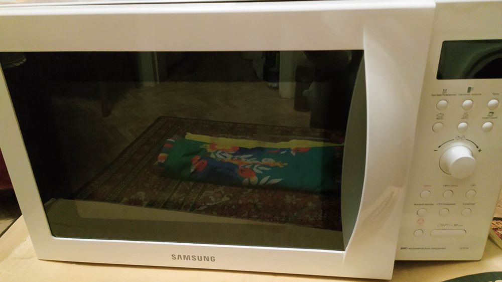 Мікрохвильова піч Samsung