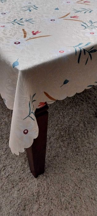 Obrus do kuchni pokoju 140x160 kolory wzory