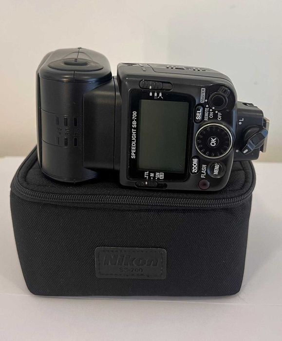 FLASH NIKON SB-700