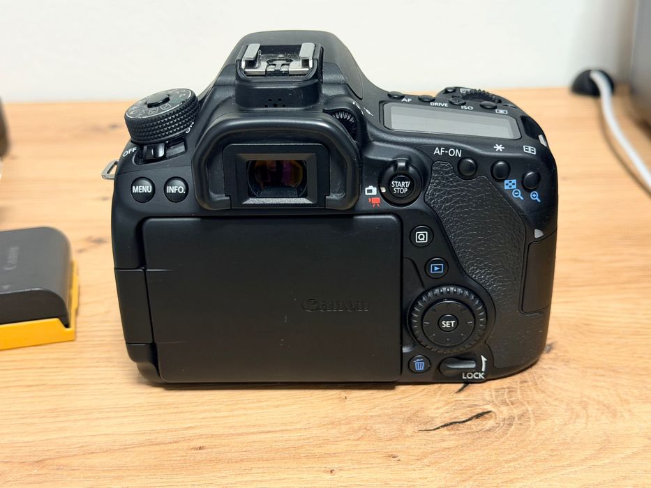 Canon EOS 80 D Excelente estado.