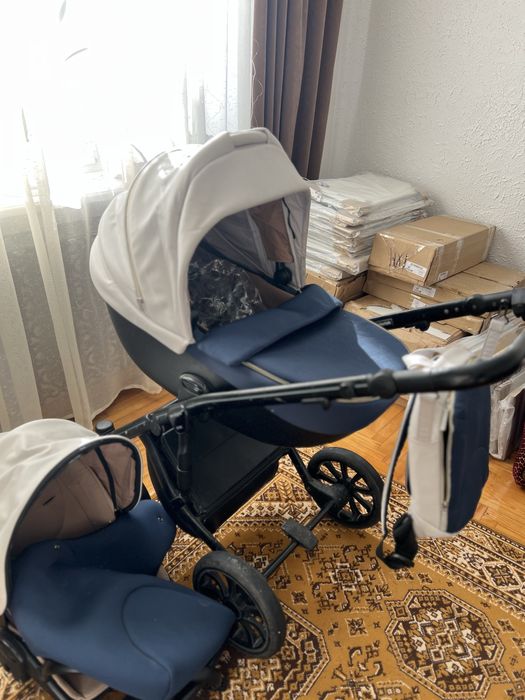 Продам коляску Anex m/tape