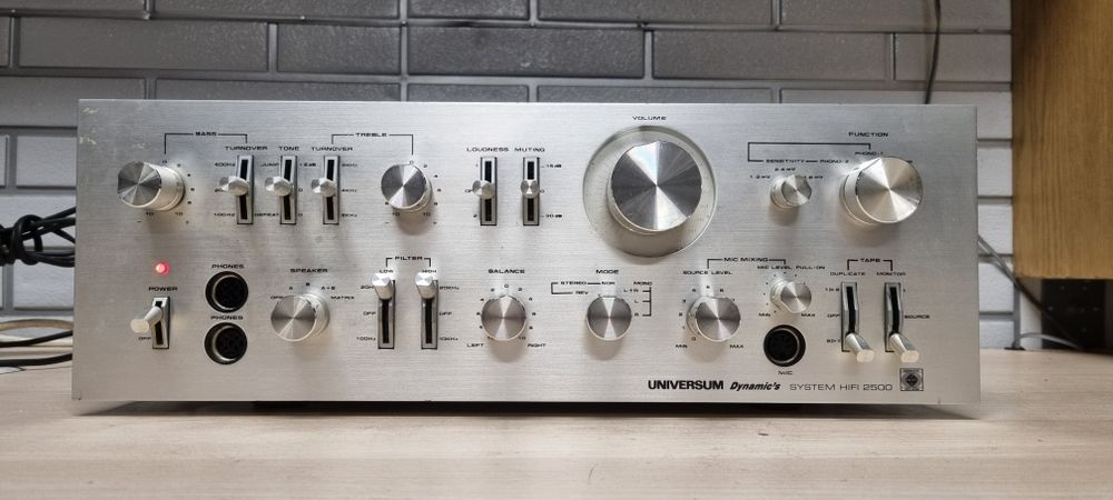Wzmacniacz Top hi-fi Pioneer UNIVERSUM 2500 V3297. Vintage