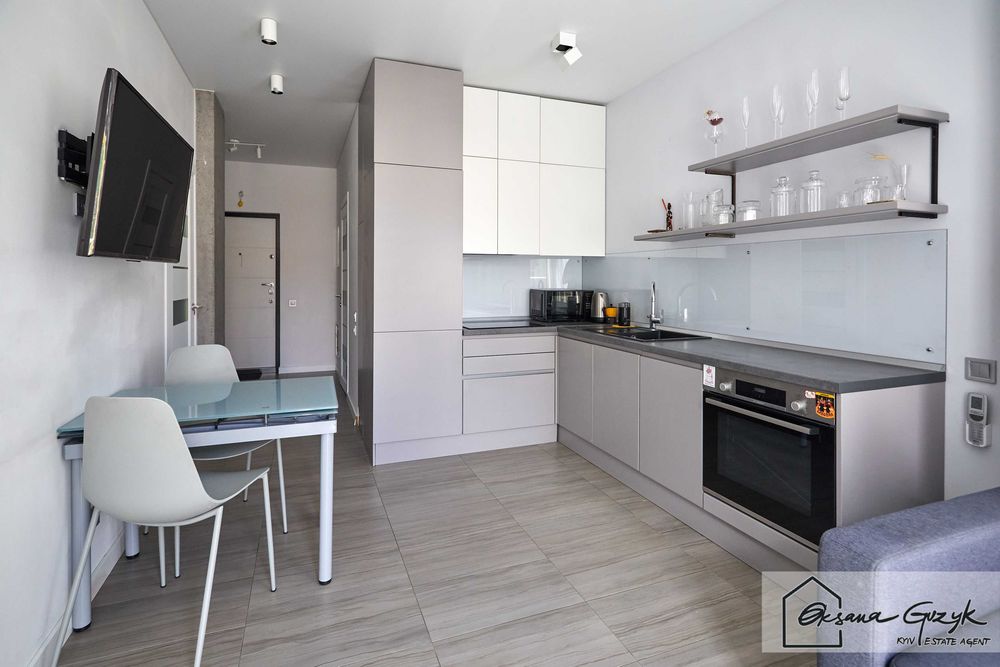 Продаж квартири 45 кв.м. (2 кімнати) ЖК Комфорт Таун, Регенераторна 4, корпус 3, 8-й під'їзд
