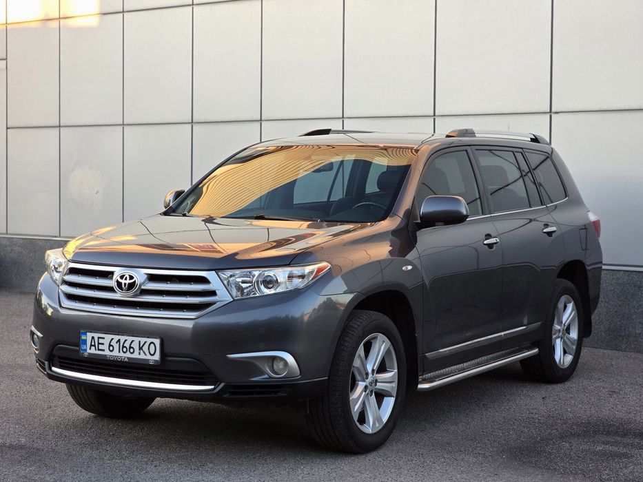 Продам свою Toyota Highlander 3.5л - 2011г