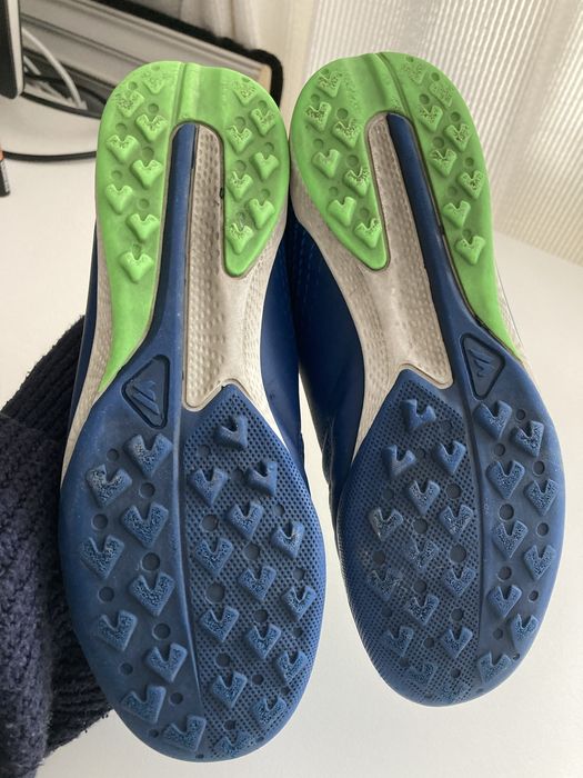 Halówki buty do piłki nożnej r. 37 Martes